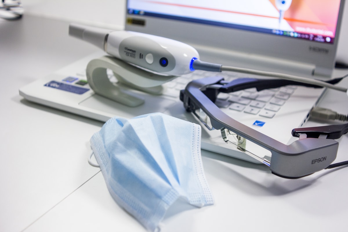 Digital intraoral scanner used at Karis Family Dental